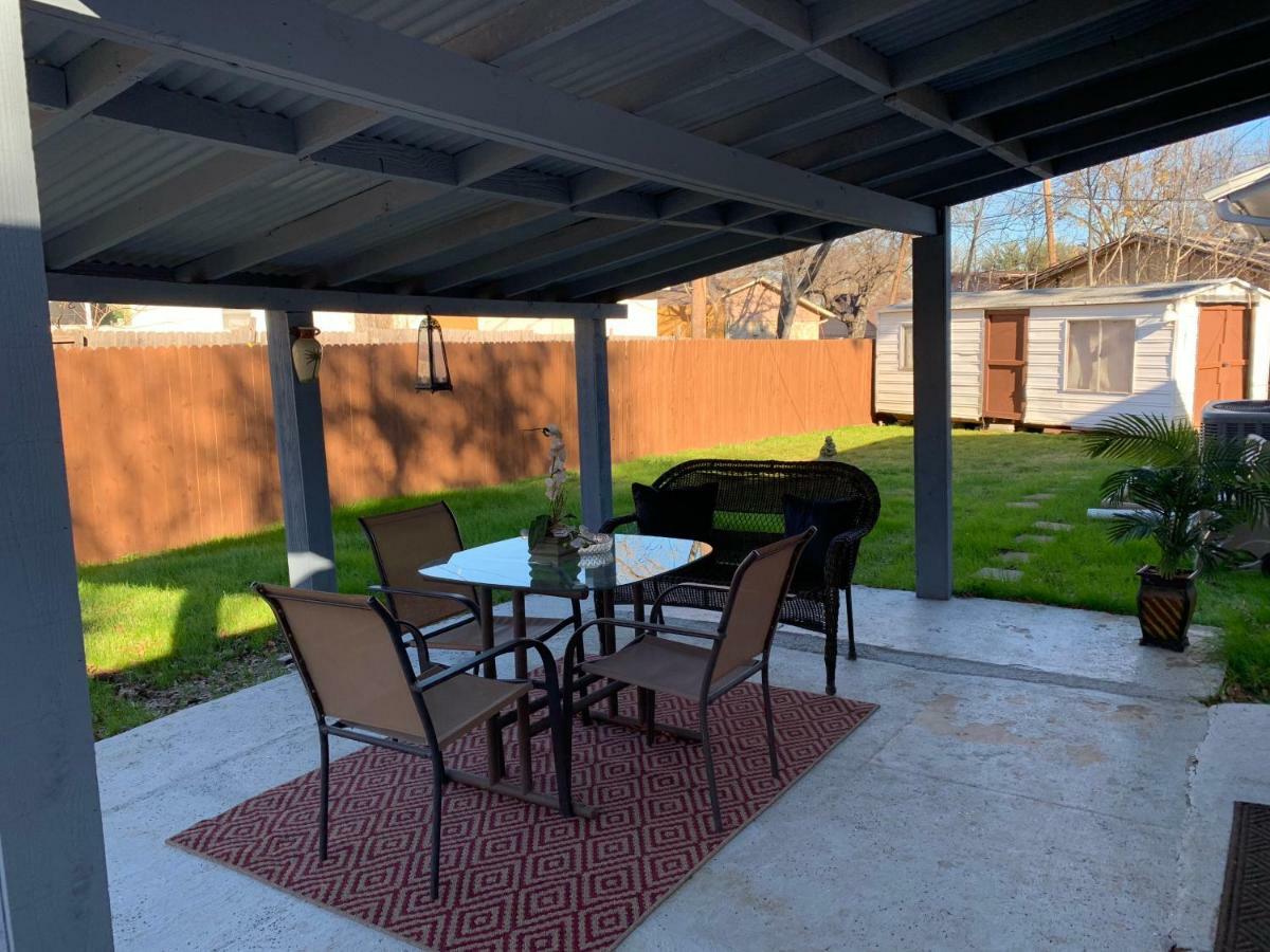 Oasis Near Dfw Airport With Mediterranean Setting Irving Esterno foto