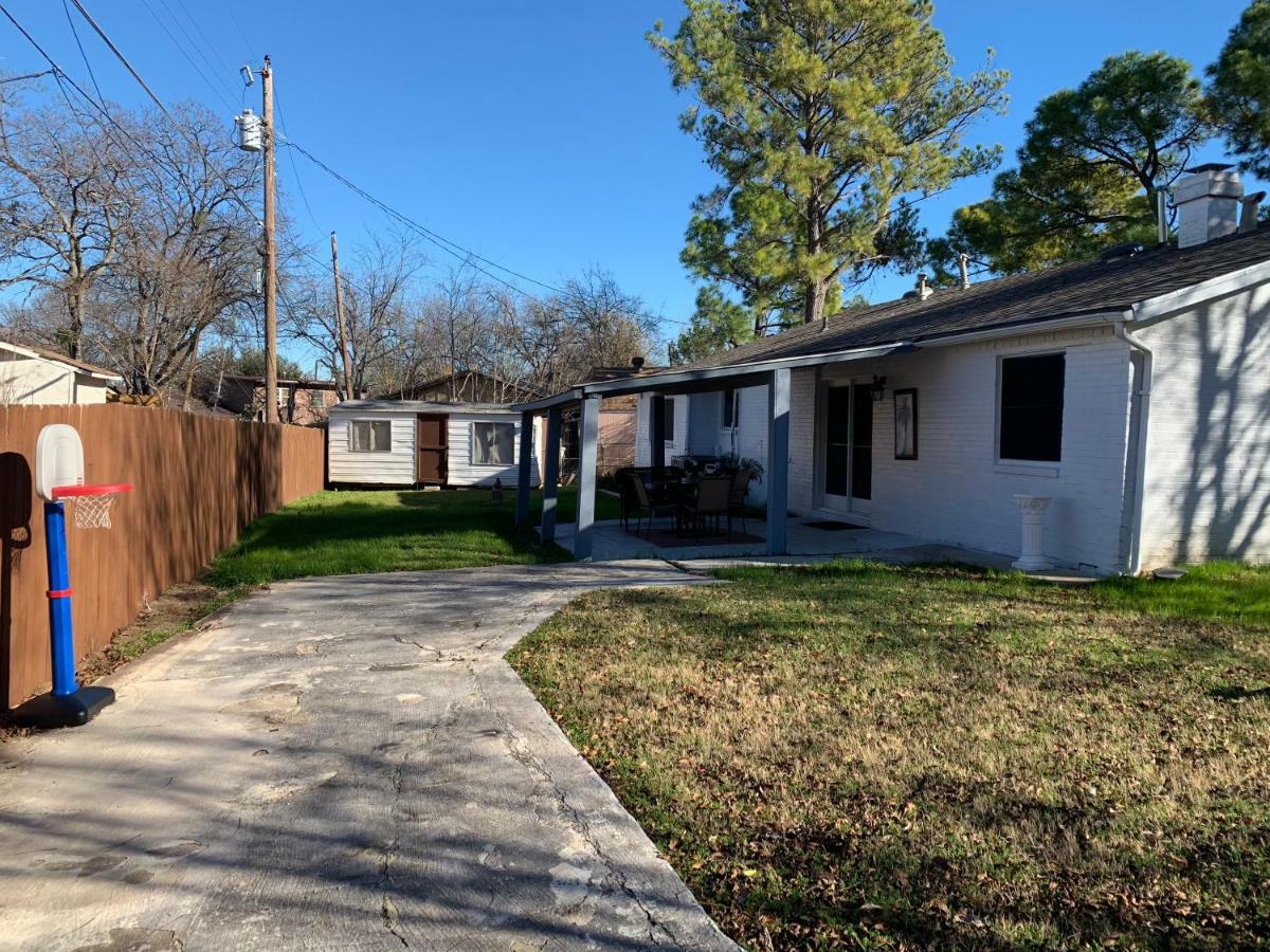 Oasis Near Dfw Airport With Mediterranean Setting Irving Esterno foto