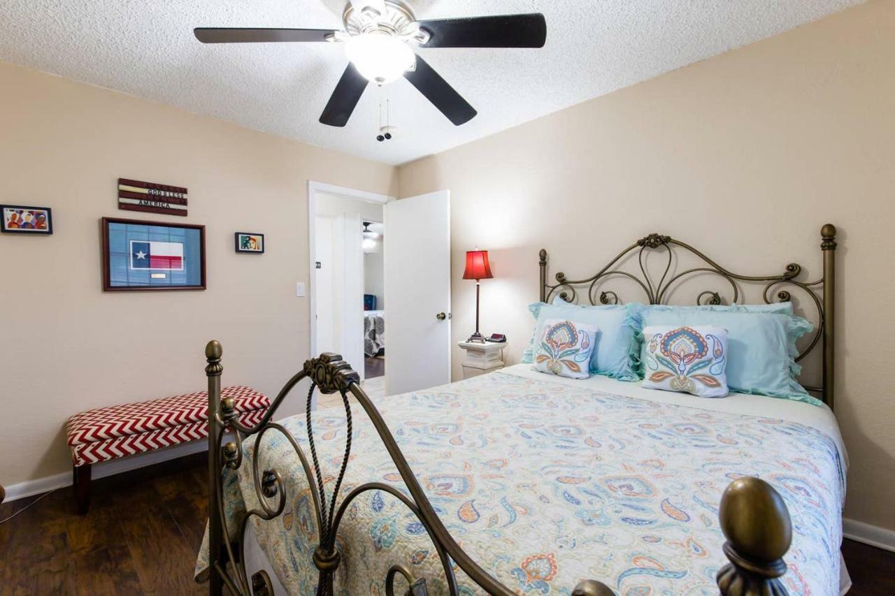 Oasis Near Dfw Airport With Mediterranean Setting Irving Esterno foto